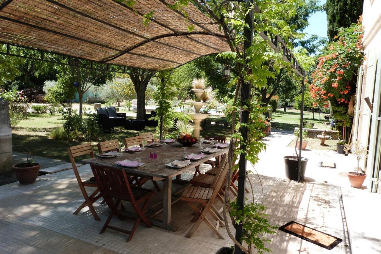Le Mas Du Lac Saint-Rémy-de-Provence Εξωτερικό φωτογραφία